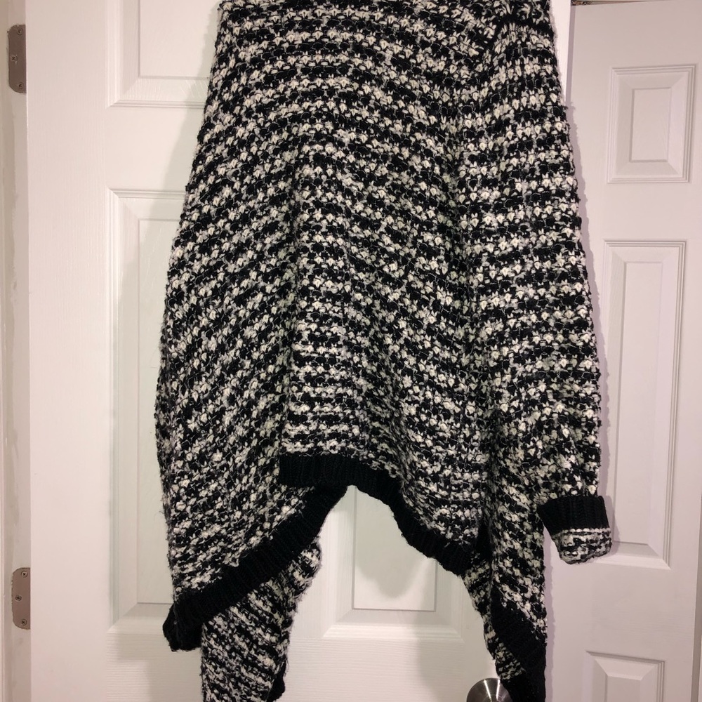 Loft Sweater - Picture 3 of 3